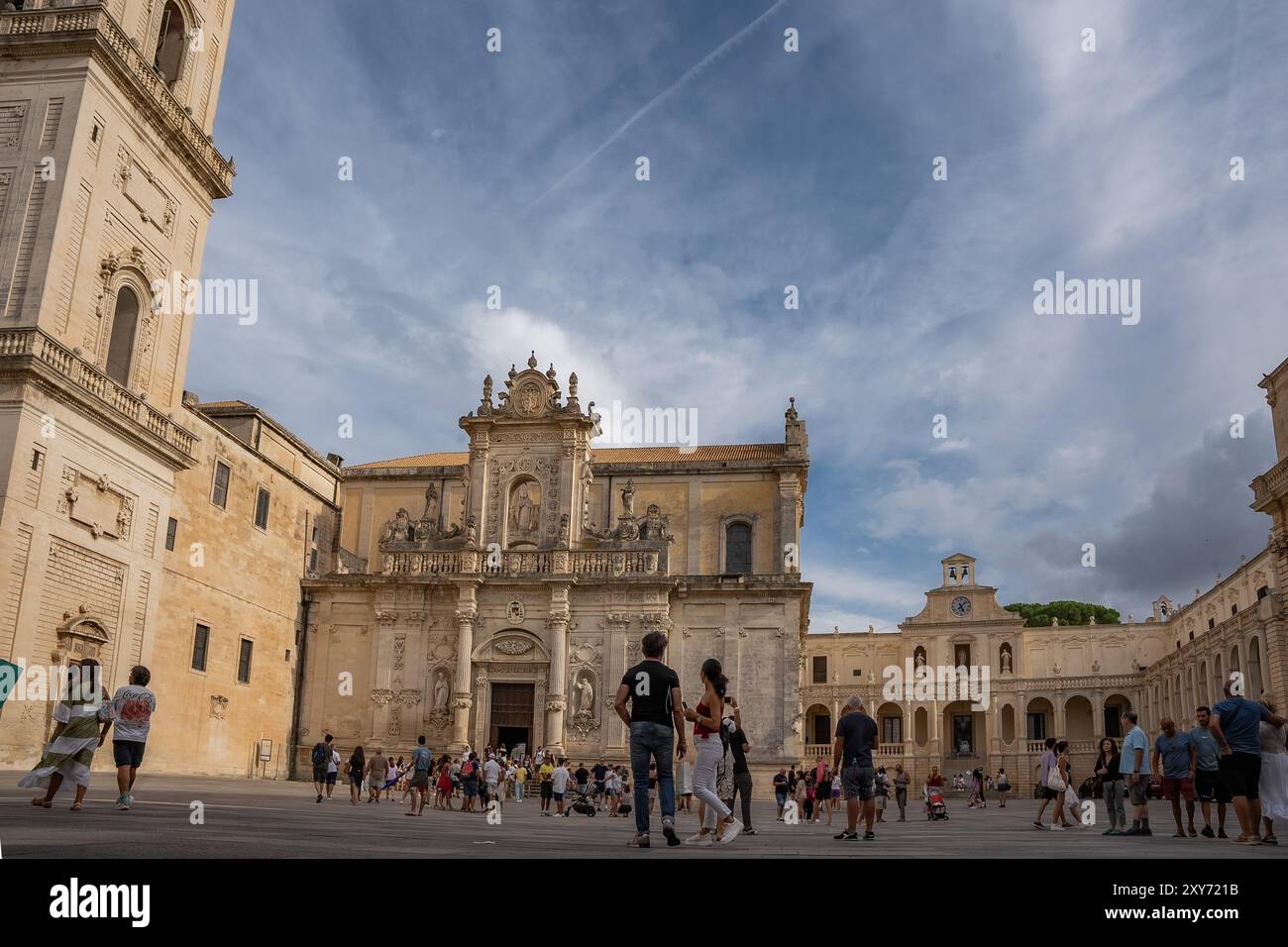 Lecce, Italia. 20 agosto 2024. Vista generale della Cattedrale metropolitana di Santa Maria Assunta, meglio conosciuta come Duomo, a Lecce, Italia. Credito: SOPA Images Limited/Alamy Live News Foto Stock