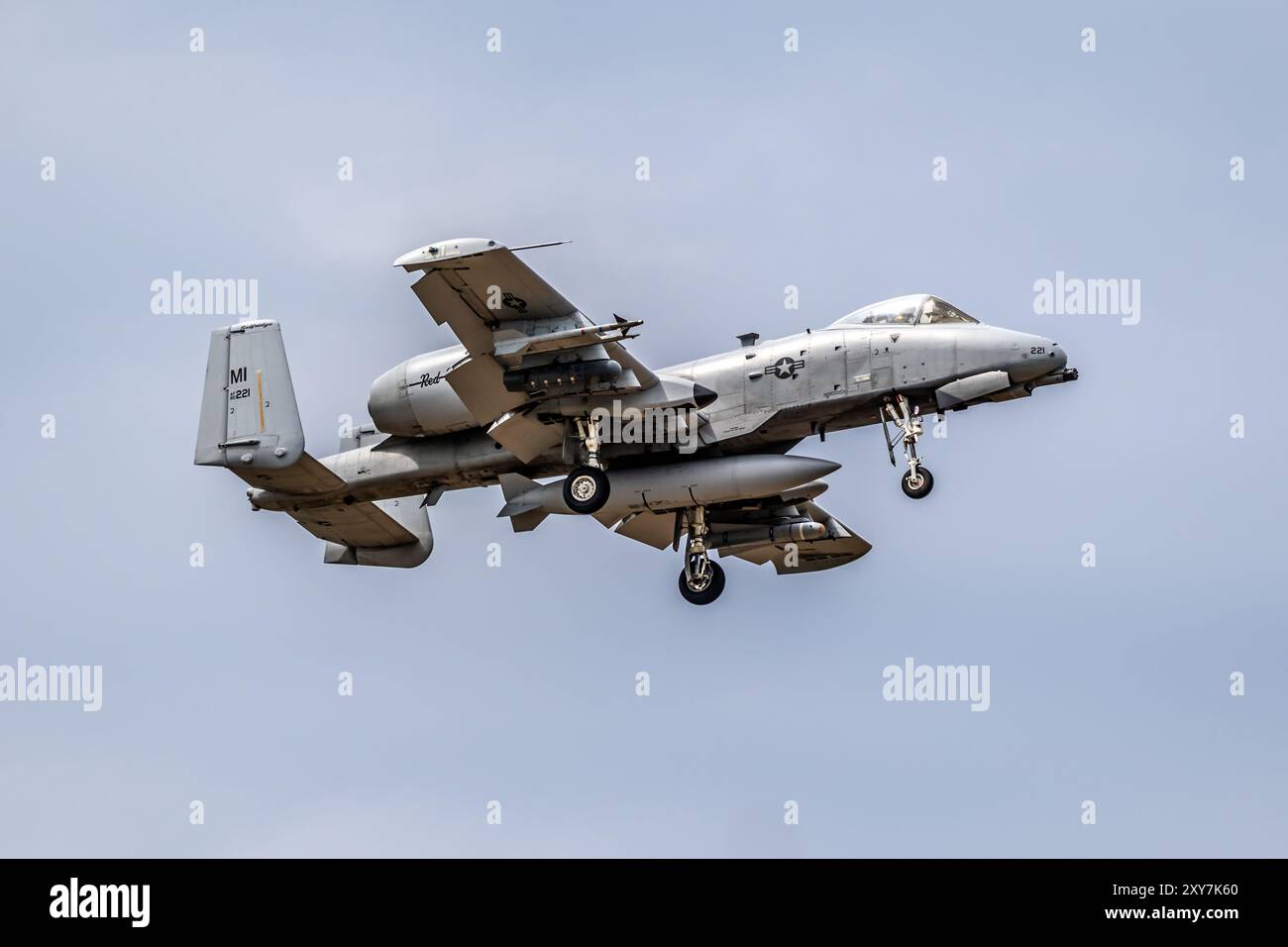 Aerei da attacco A-10C Thunderbolt II della Michigan Air National Guard in arrivo alla base aerea di Jagel per l'esercitazione NATO Air Defender 2023. Jage Foto Stock