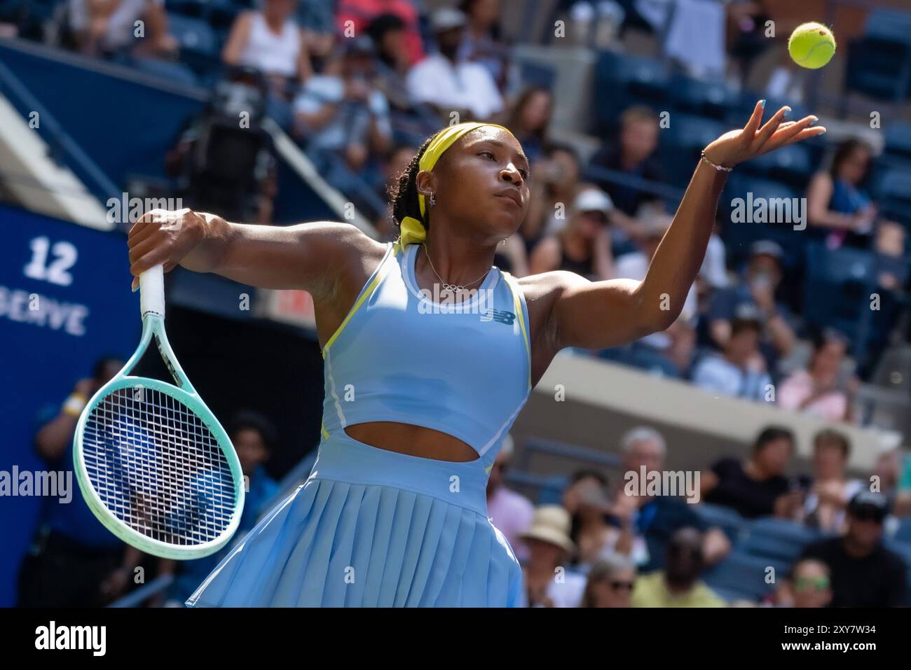 Coco Gauff (USA) partecipa al primo turno degli US Open 2024. Foto Stock