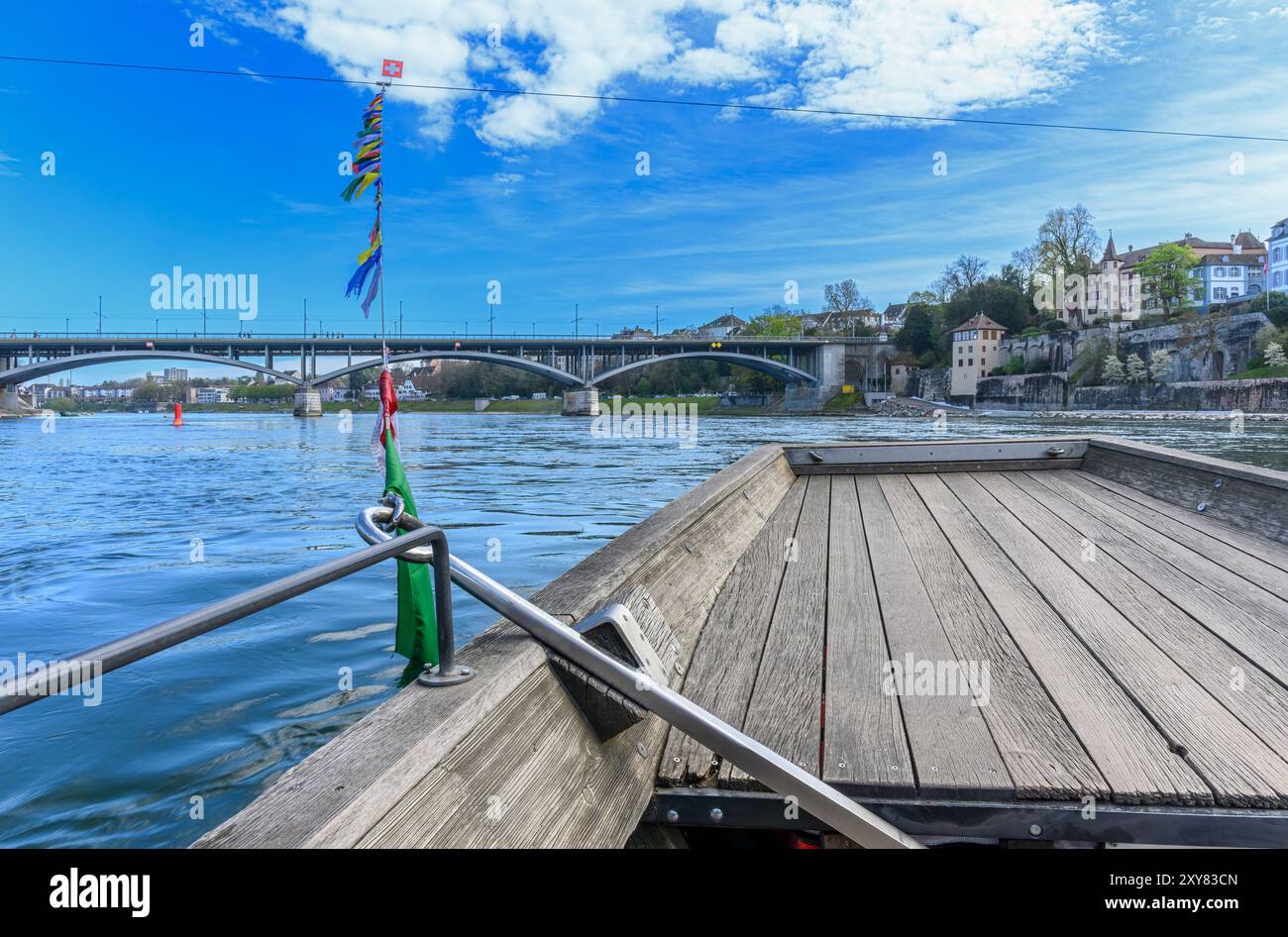 Münster Ferry 'Leu', Reaction Ferry utilizza la corrente del Reno per attraversare la barca. Il cavo semplice è posizionato in alto sopra il fiume. Foto Stock