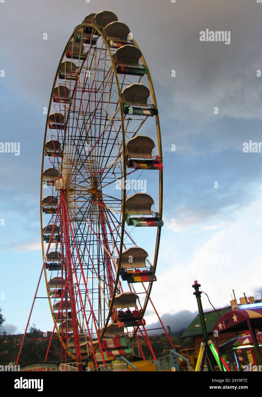 Una ruota panoramica alla fiera di Loja, Ecuador Foto Stock