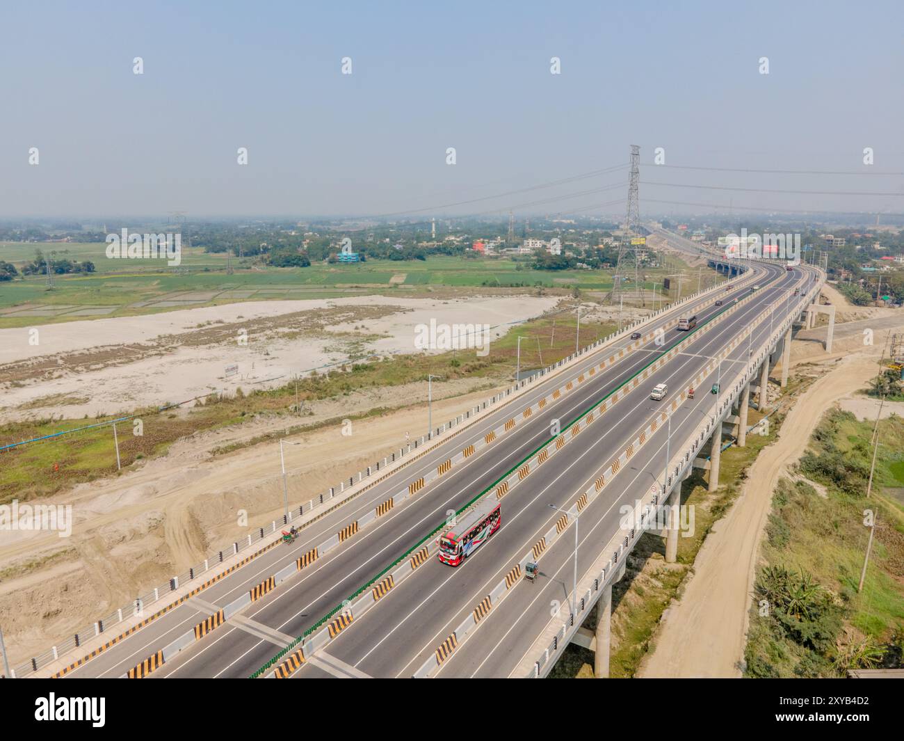 Veduta aerea della superstrada Dhaka-Mawa-Bhanga - infrastruttura moderna in Bangladesh Foto Stock