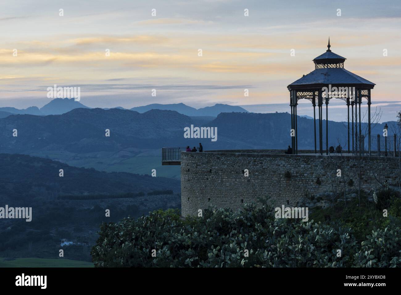 Punto panoramico in un parco pubblico, Ronda, provincia di MalagaAndalucia, Spagna, Europa Foto Stock