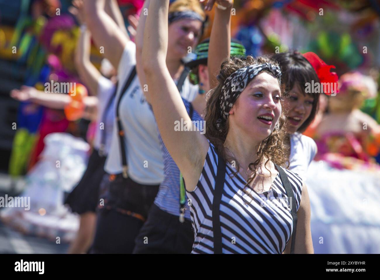 BERLINO, 08 GIUGNO: Partecipanti al Carnevale delle Culture. 8 giugno 2014 a Berlino, Germania, Europa Foto Stock