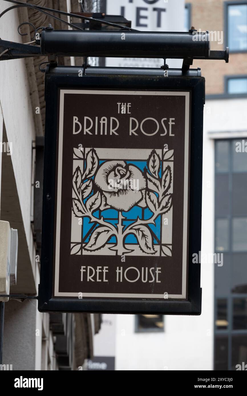 Cartello del pub Briar Rose, Bennetts Hill, centro di Birmingham, Regno Unito Foto Stock