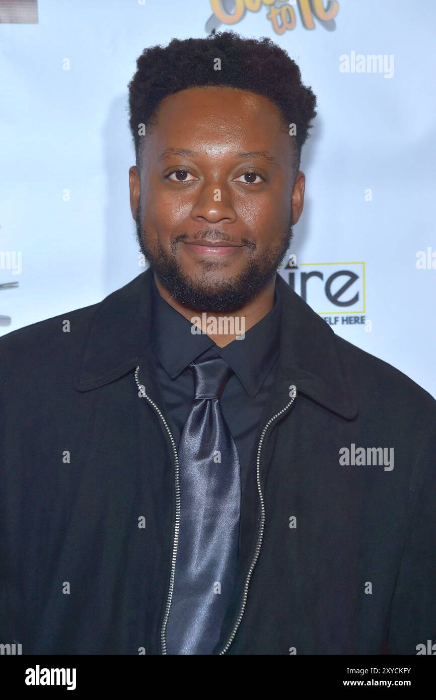 David teme bei der Premierenparty zur TV-Talkshow Cut to IT im ha Comedy Club. Los Angeles, 28.08.2024 *** David Fears alla premiere party per il talk show televisivo Cut to IT at ha Comedy Club Los Angeles, 28 08 2024 foto:xD.xStarbuckx/xFuturexImagex cut 4818 Foto Stock