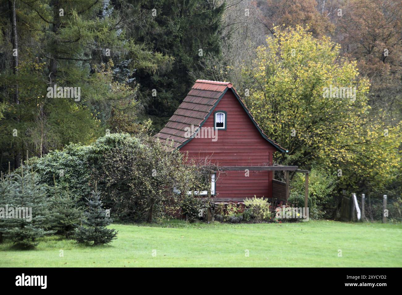 Piccola casa in legno Foto Stock