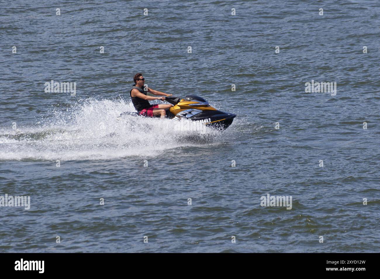 Moto d'acqua anfibio, moto d'acqua sul fiume San Lorenzo, Montreal, provincia del Quebec, Canada, Nord America Foto Stock