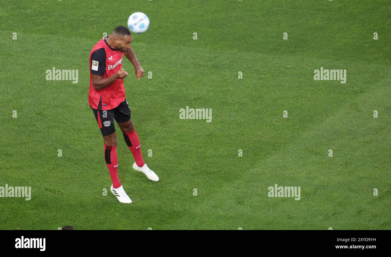 firo : 23.08.2024, calcio, calcio, 1. Campionato, 1. Bundesliga, stagione 2024/2025, VfL Borussia Monchengladbach Gladbach - Bayer Leverkusen Jonathan Tah, HEADBALL Foto Stock