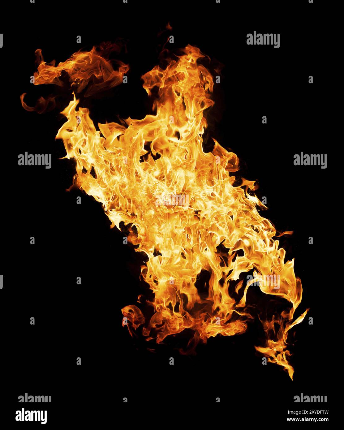 Fiamme, isolate su sfondo nero. Foto vera Foto Stock