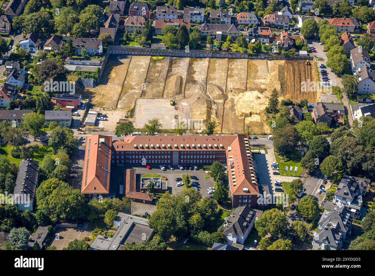 Brachfläche für Projekt Wohnen und Arbeiten an der Hunscheidtstraße und Waldring, Gebäude Berufsgenossenschaft Rohstoffe und chemische industrie BG RCI, Wiemelhausen, Bochum, Ruhrgebiet, Nordrhein-Westfalen, Deutschland ACHTUNGxMINDESTHONORARx60xEURO *** sito di Brownfield per progetti abitativi e di lavoro su Hunscheidtstrasse e Waldring, edificio Berufsgenossenschaft Rohstoffe und chemische industrie BG RCI, Wiemelhausen, Bochum, regione della Ruhr, Renania settentrionale-Vestfalia, Germania ACHTUNGxMINDESTHONORARx60xEURO Foto Stock