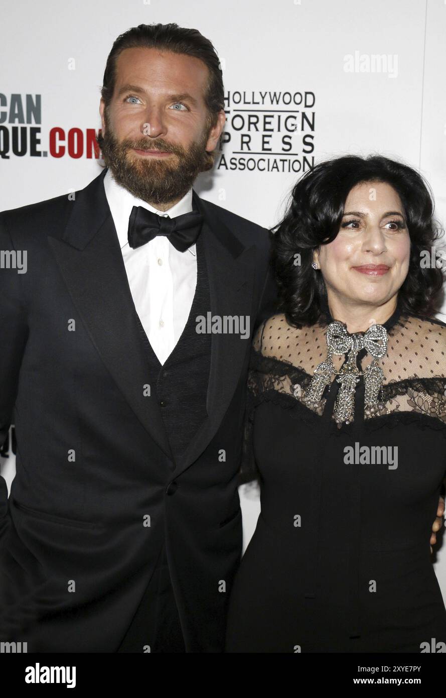 Bradley Cooper e sue Kroll al 30° Annual American Cinematheque Awards Gala tenutosi al Beverly Hilton Hotel di Beverly Hills, USA il 14 ottobre Foto Stock