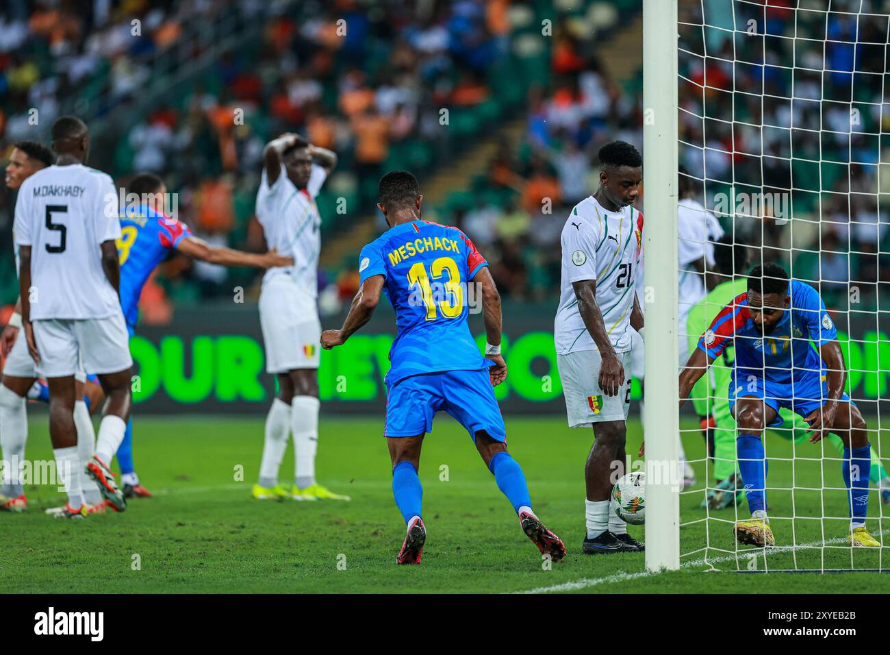 ABIDJAN, COSTA d'AVORIO - 2 FEBBRAIO; Congo Dr e Guinea durante la partita TotalEnergies Caf Africa Cup of Nations (Afcon 2023) tra Congo Dr e GU Foto Stock
