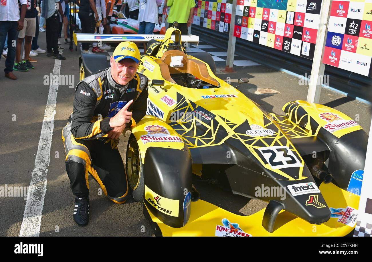 Chennai, INDIA. 24 agosto 2024. Jon Lancaster di Chennai Turbo Riders festeggia la sua vittoria in gara 1 del primo round dell'Indian Racing League a Chennai, Foto Stock