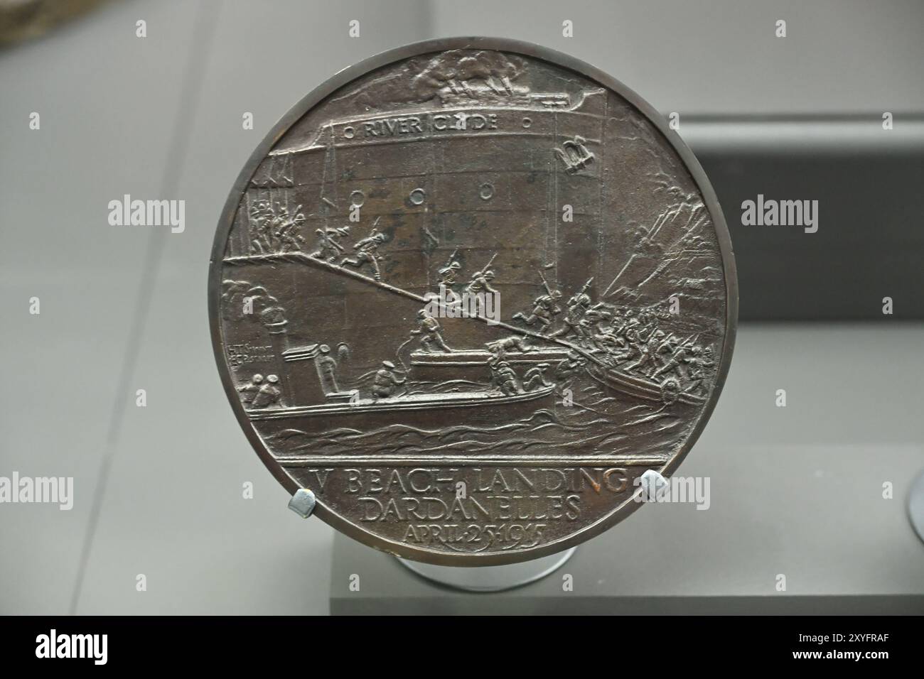 Medaglia alleata per commemorare gli sbarchi di Gallipoli nel 1915 - in mostra al National Maritime Museum di Londra Foto Stock