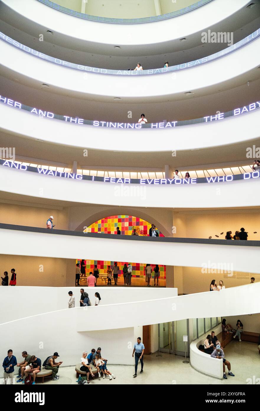 Manhattan, New York: Museo d'arte Guggenheim di Manhattan con nuove mostre e installazioni artistiche Foto Stock