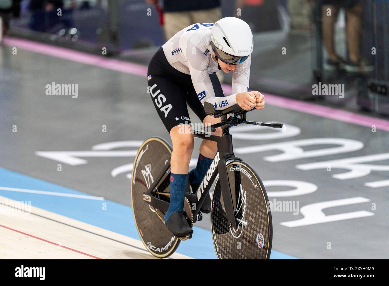 Parigi, Barcellona, Francia. 29 agosto 2024. Il para-ciclista BOSCO SAMANTHA degli Stati Uniti gareggia nella classifica femminile C4-5 Paris 2024 Paralympic Games. (Credit Image: © Pablo Dondero/ZUMA Press Wire) SOLO PER USO EDITORIALE! Non per USO commerciale! Foto Stock