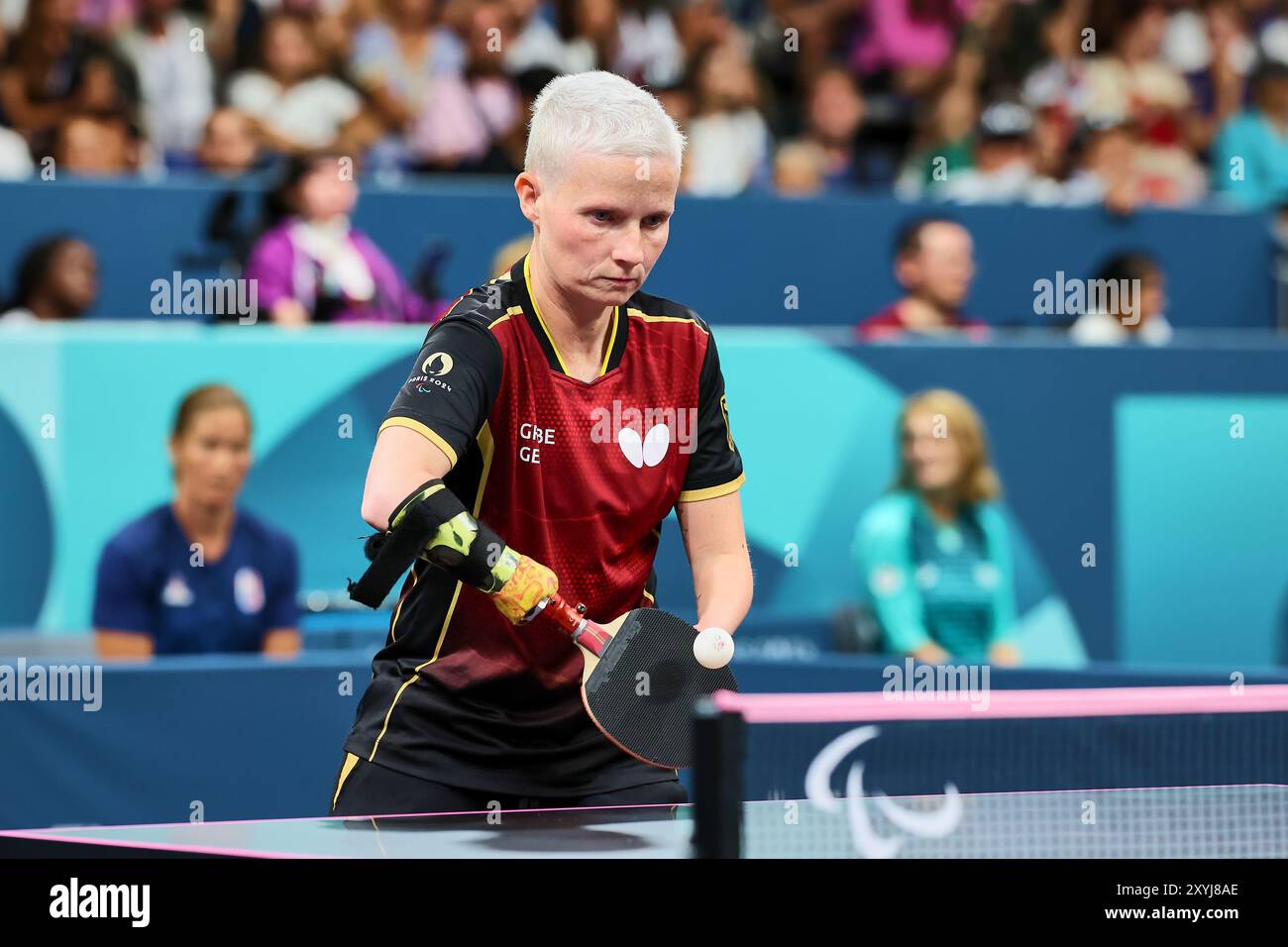 Parigi, Parigi, Francia. 29 agosto 2024. PARIGI, FRANCIA - AGOSTO 29: La tedesca Stephanie Grebe, Startclass Wk6, torna con la mano rovescia durante il Para Table Tennis Competition - Paris 2024 Summer Paralympic Games presso la South Paris Arena il 29 agosto 2024 a Parigi, Francia. (Credit Image: © Mathias Schulz/ZUMA Press Wire) SOLO PER USO EDITORIALE! Non per USO commerciale! Foto Stock