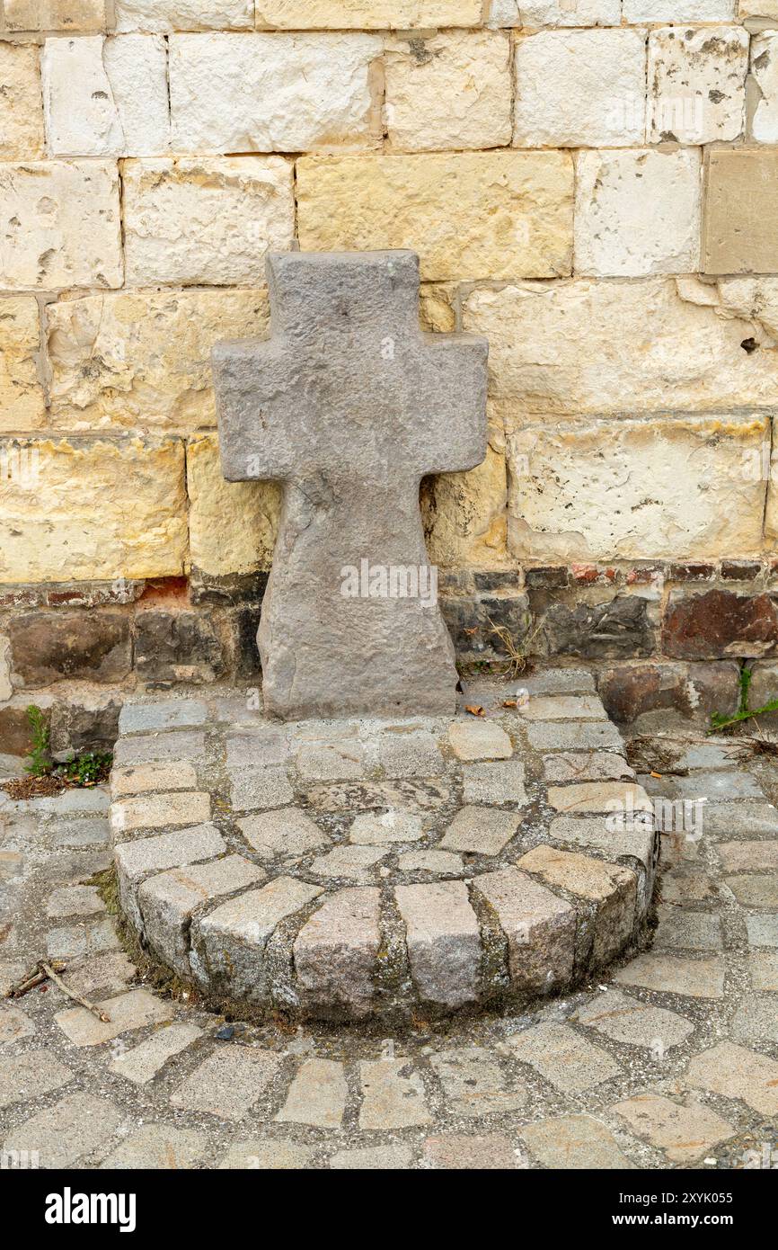 Cross of Sainte-Colette a Corbie, in questo luogo Saint Colette fu confinato dal 17 settembre 1402 al 2 agosto 1406 Foto Stock