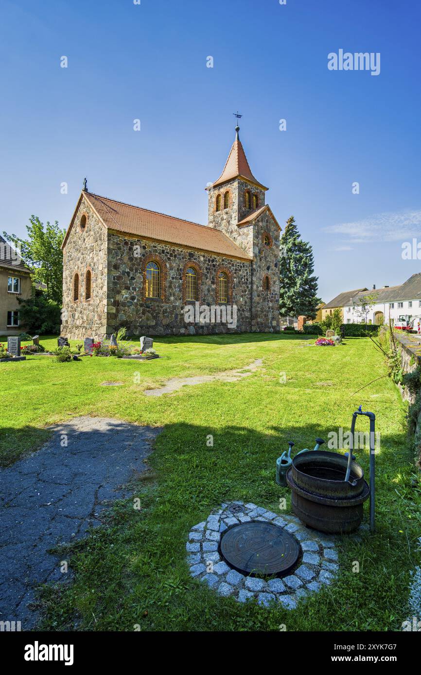 Schoenefeld Village Church, Niedergoersdorf, Teltow-Flaeming, Brandeburgo, Germania, Europa Foto Stock