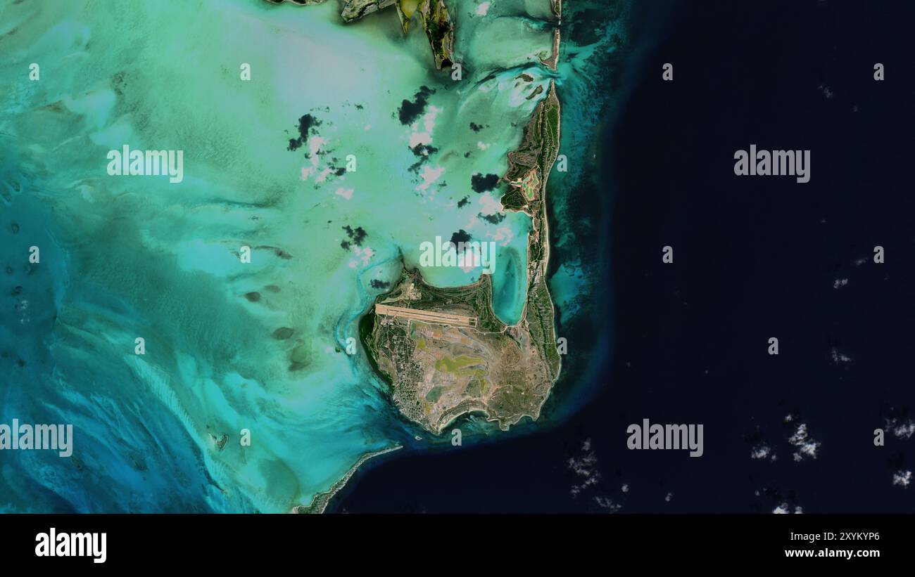 Isola di South Caicos nell'Oceano Atlantico settentrionale su un'immagine satellitare scattata il 16 ottobre 2019 Foto Stock