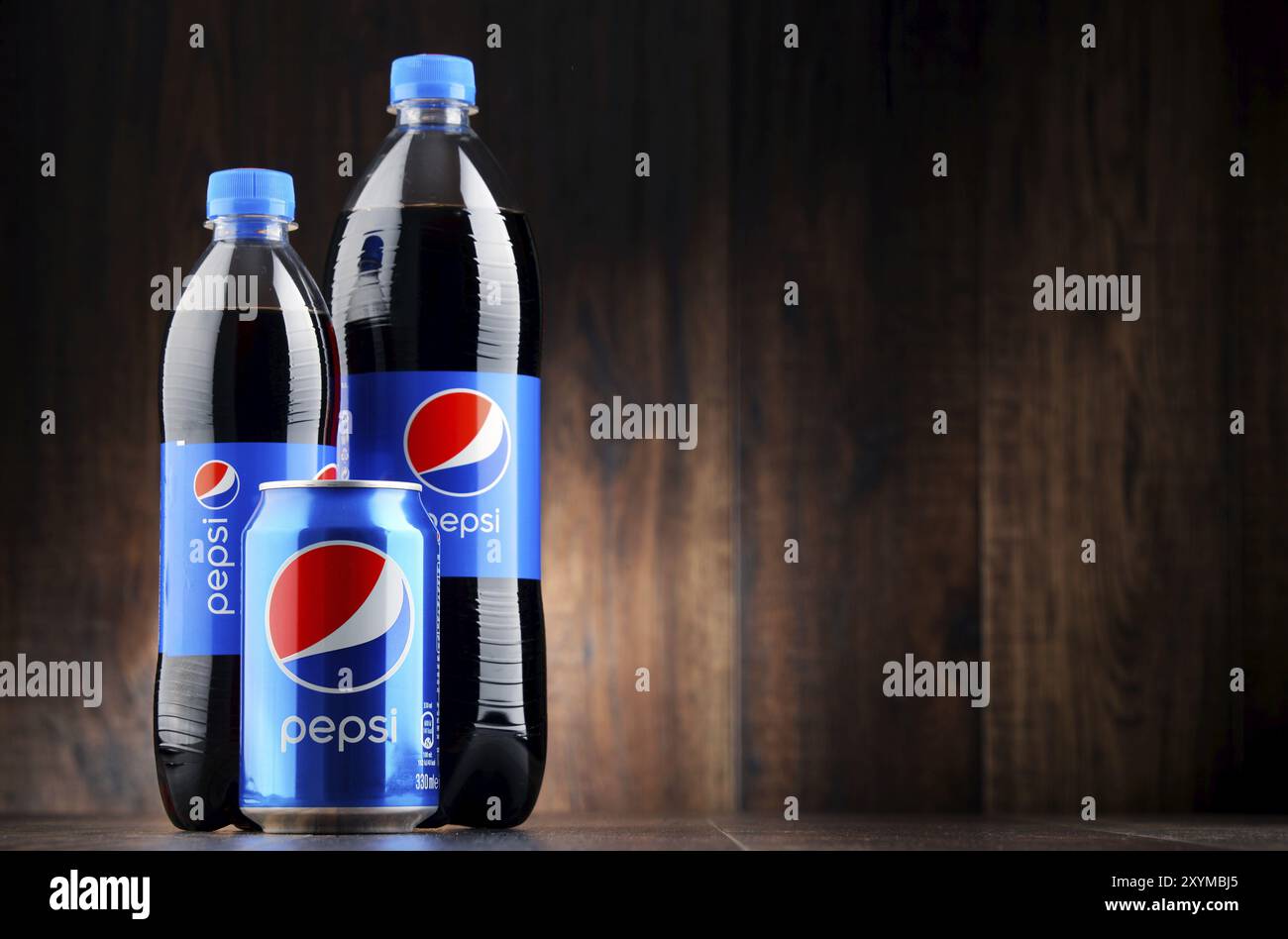 La Pepsi è una bevanda analcolica gassata prodotta e prodotta dalla PepsiCo. La bevanda è stata creata e sviluppata nel 1893 sotto il nome di Brad's drink Foto Stock