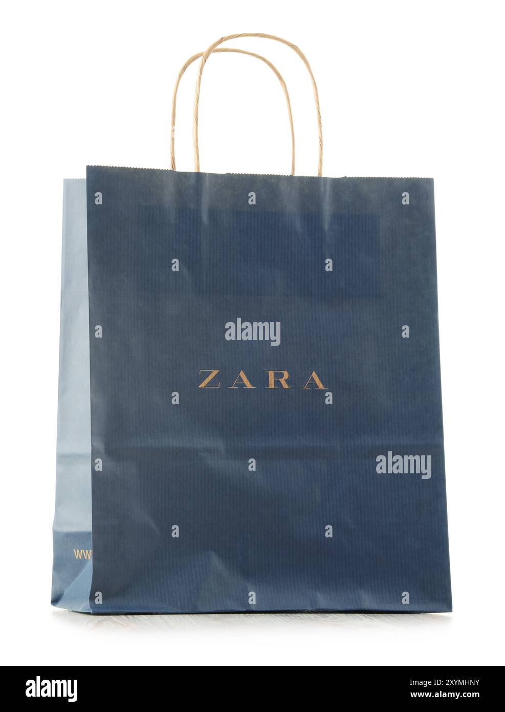 Zara è un rivenditore di abbigliamento e accessori spagnolo fondato nel 1975. Ora è il marchio principale del gruppo Inditex, il più grande negozio di abbigliamento al mondo Foto Stock