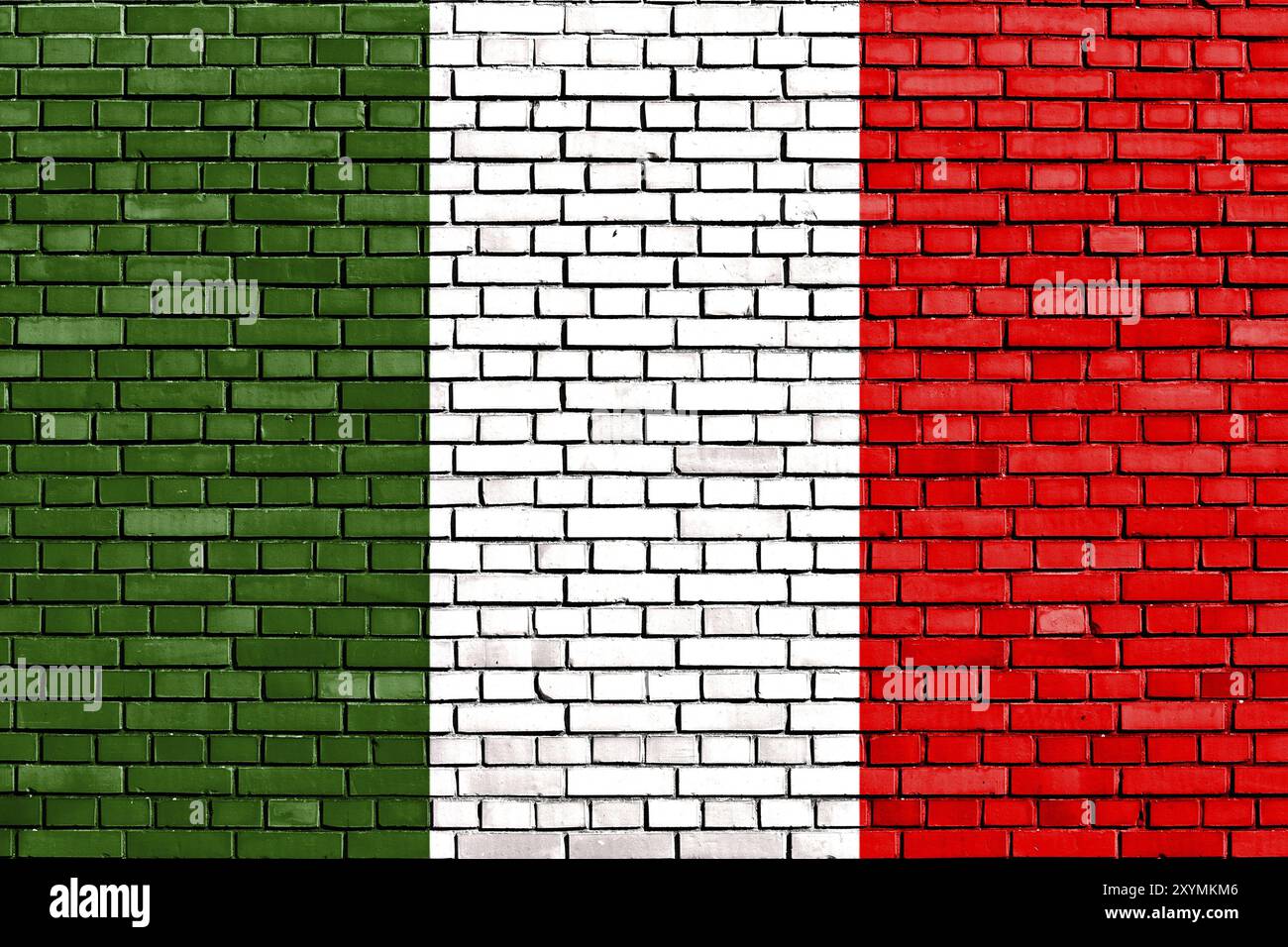 Bandiera d'Italia dipinta su pareti in mattoni Foto Stock