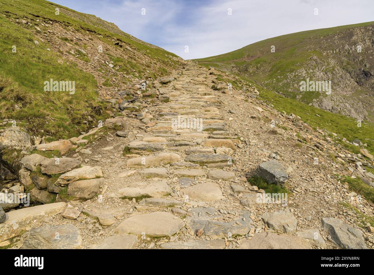 Scendendo dal Monte Snowdon sul percorso di Llanberis, Snowdonia, Gwynedd, Wales, Regno Unito Foto Stock