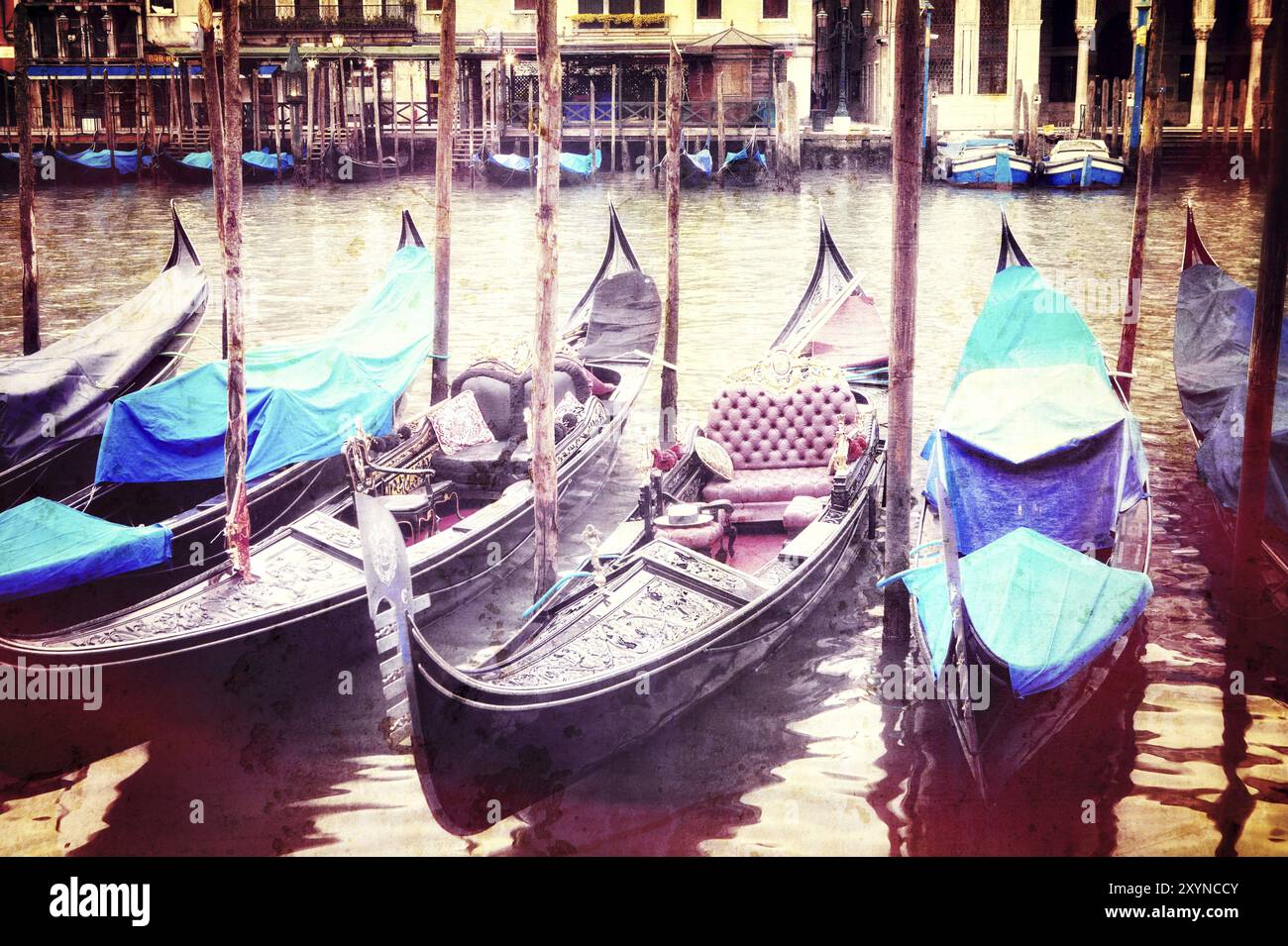 Immagine in stile retrò del lungomare di Venezia con gondole sulle onde. Venezia, Italia, Europa Foto Stock