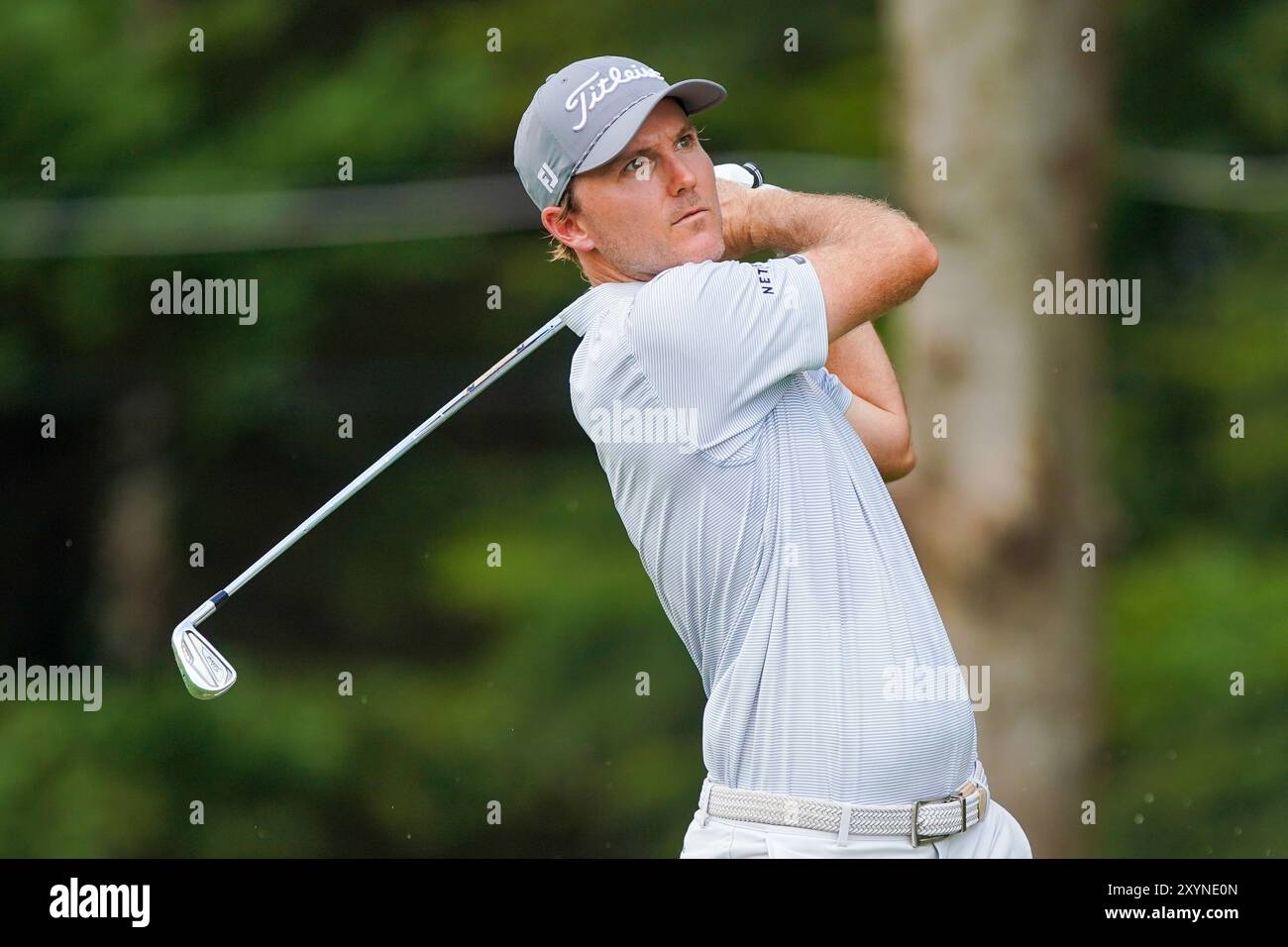 Atlanta, Georgia, Stati Uniti. 29 agosto 2024. Russell Henley (USA) esce dalla seconda buca durante il primo round del campionato del TOUR 2024 all'East Lake Golf Club. (Credit Image: © Debby Wong/ZUMA Press Wire) SOLO PER USO EDITORIALE! Non per USO commerciale! Foto Stock