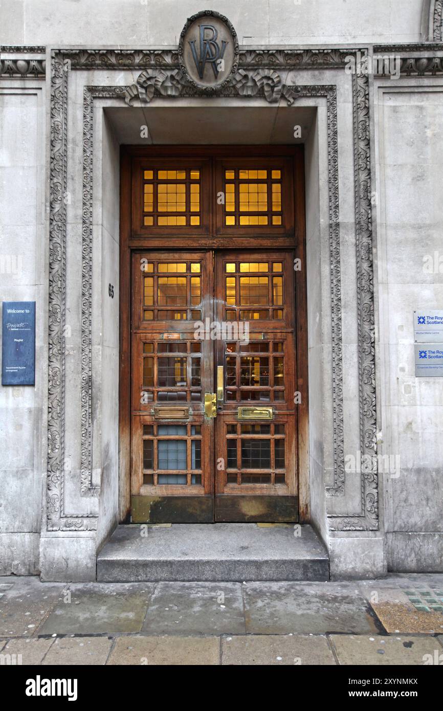 Londra, Regno Unito - 28 gennaio 2013: Ingresso al NatWest Private Banking and Royal Bank of Scotland Office Building a Mayfair. Foto Stock