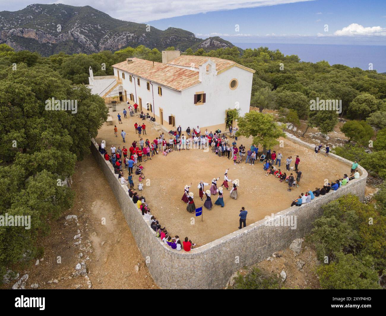 Romeria y baile de boleros tradicionales, ermita de Maristel la, santuario dedicato alla Virgen del Carmen, fondato nel 1890, bosque de Son Ferra, E. Foto Stock