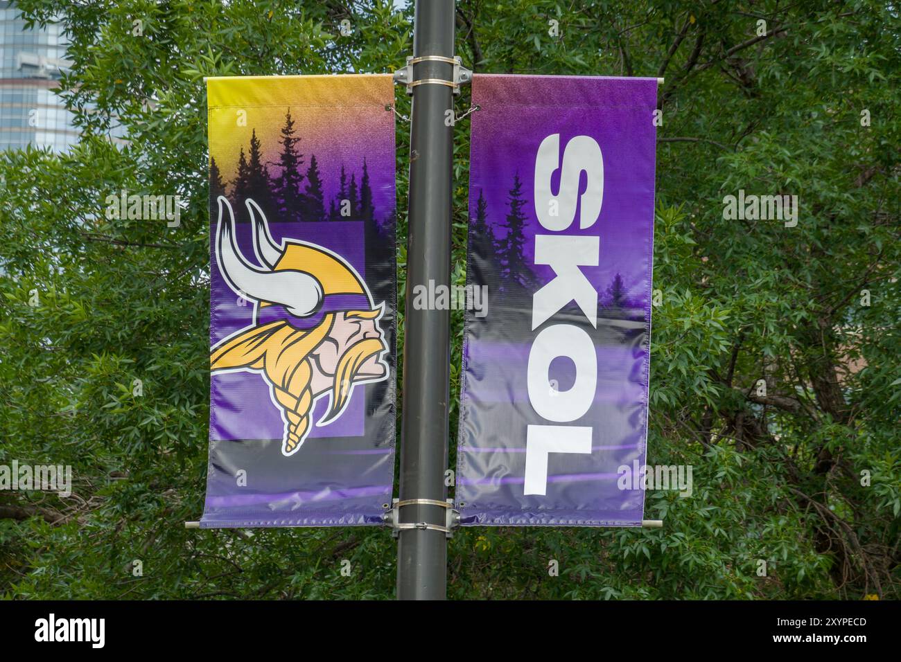 MINNEAPOLIS, Minnesota, USA - 25 AGOSTO 2024: Logo esterno e marchio. Foto Stock