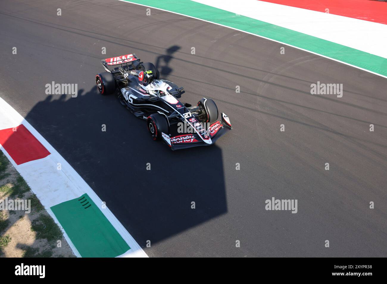 Monza, Italien. 30 agosto 2024. 27Nico Huelkenberg (MoneyGram Haas F1 Team, #27), ITA, Formel 1 Weltmeisterschaft, Gran Premio d'Italia, Freies Training 2, 30.08.2024 foto: Eibner-Pressefoto/Annika Graf Credit: dpa/Alamy Live News Foto Stock
