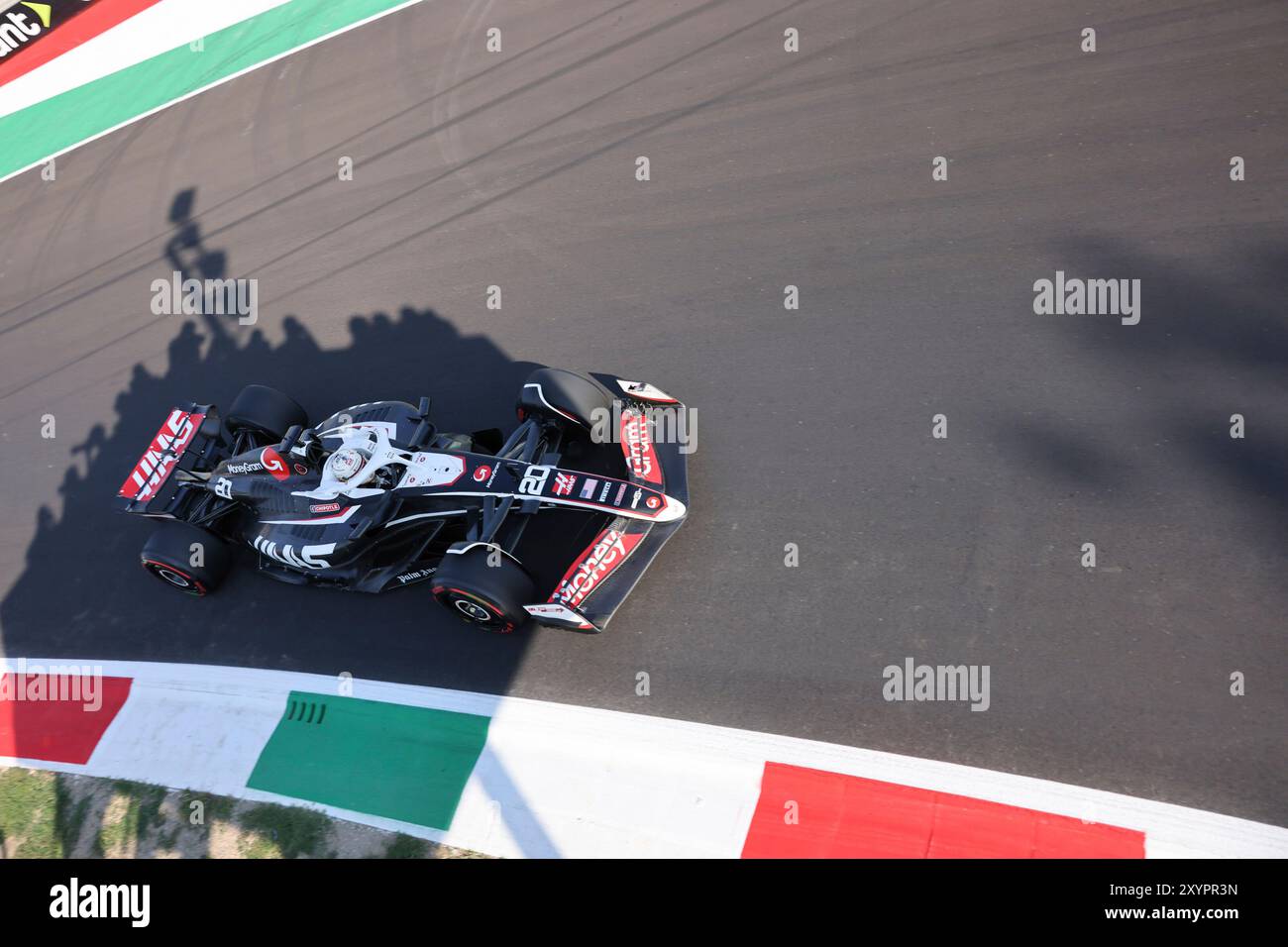 Monza, Italien. 30 agosto 2024. 20Kevin Magnussen (MoneyGram Haas F1 Team, #20), ITA, Formel 1 Weltmeisterschaft, Gran Premio d'Italia, Freies Training 2, 30.08.2024 foto: Eibner-Pressefoto/Annika Graf Credit: dpa/Alamy Live News Foto Stock