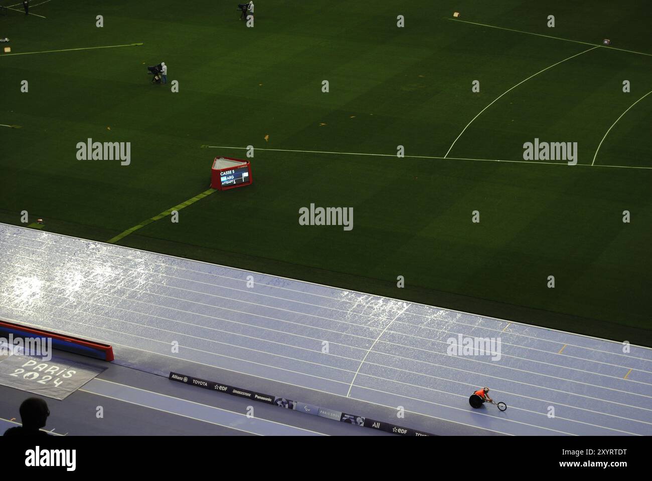 Saint-Denis, Francia - agosto 30 2024: Para Athletics allo Stade de France durante i Giochi Paralimpici di Parigi 2024. Foto Stock