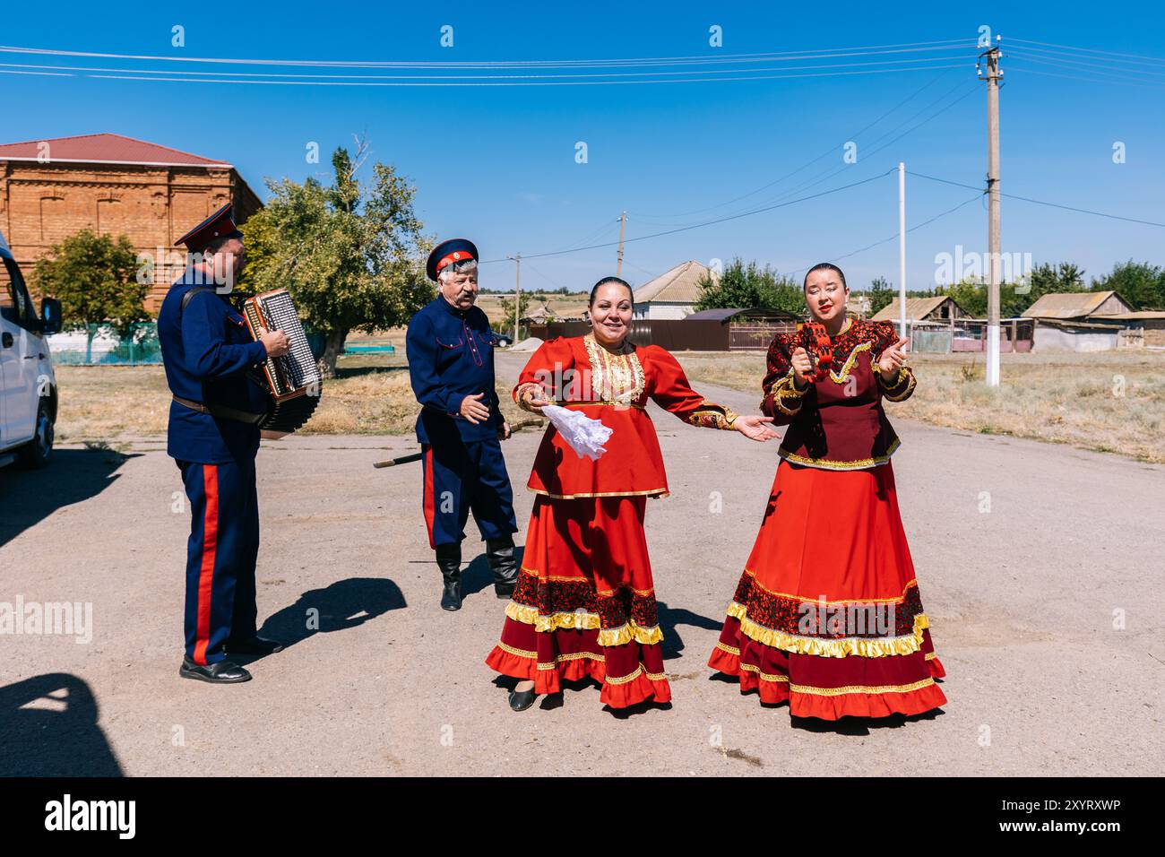 Don Cossack folk ensemble a Tsimlyansk, Russia, 20 agosto 2024 Foto Stock