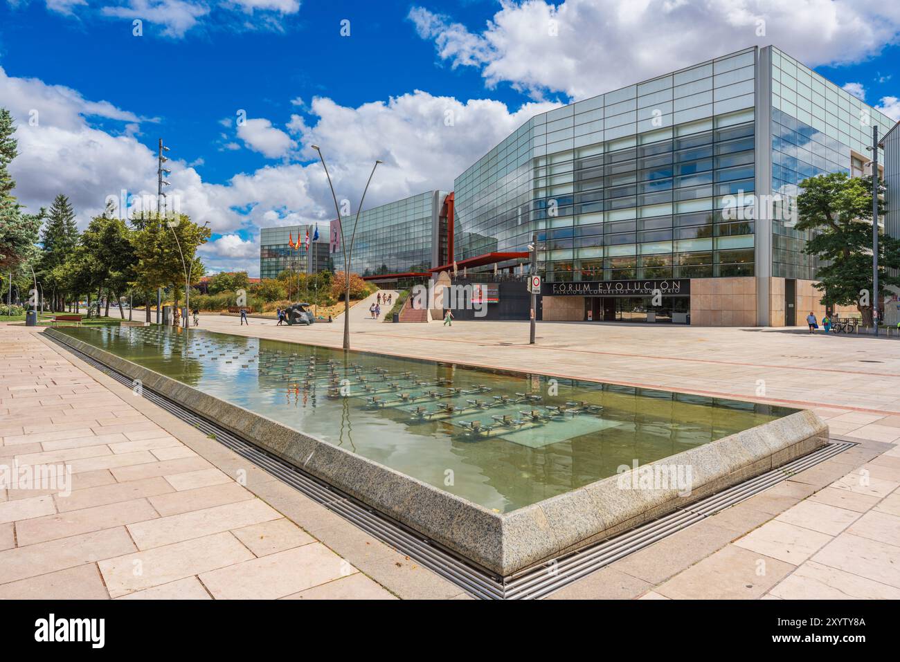 Vista esterna dell'edificio Evolution Forum progettato dall'architetto spagnolo Juan Navarro Baldeweg e inaugurato nel 2012 Foto Stock