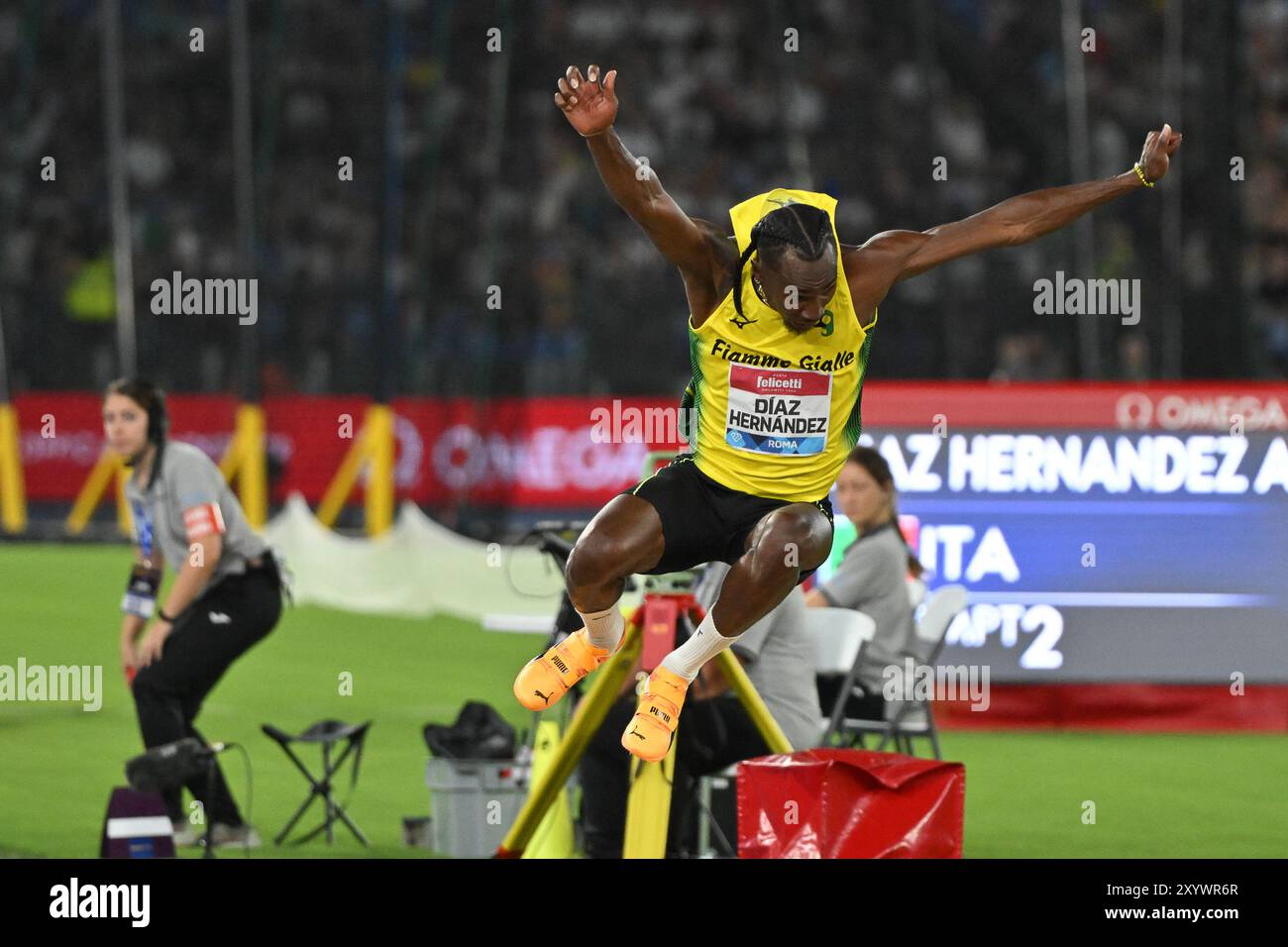 Stadio Olimpico, Roma, Italia. 30 agosto 2024. 2024 Rome Golden Gala Diamond League Athletics; DIAZ HERN&#xc1;NDEZ, Andy Triple Jump Men Credit: Action Plus Sports/Alamy Live News Foto Stock