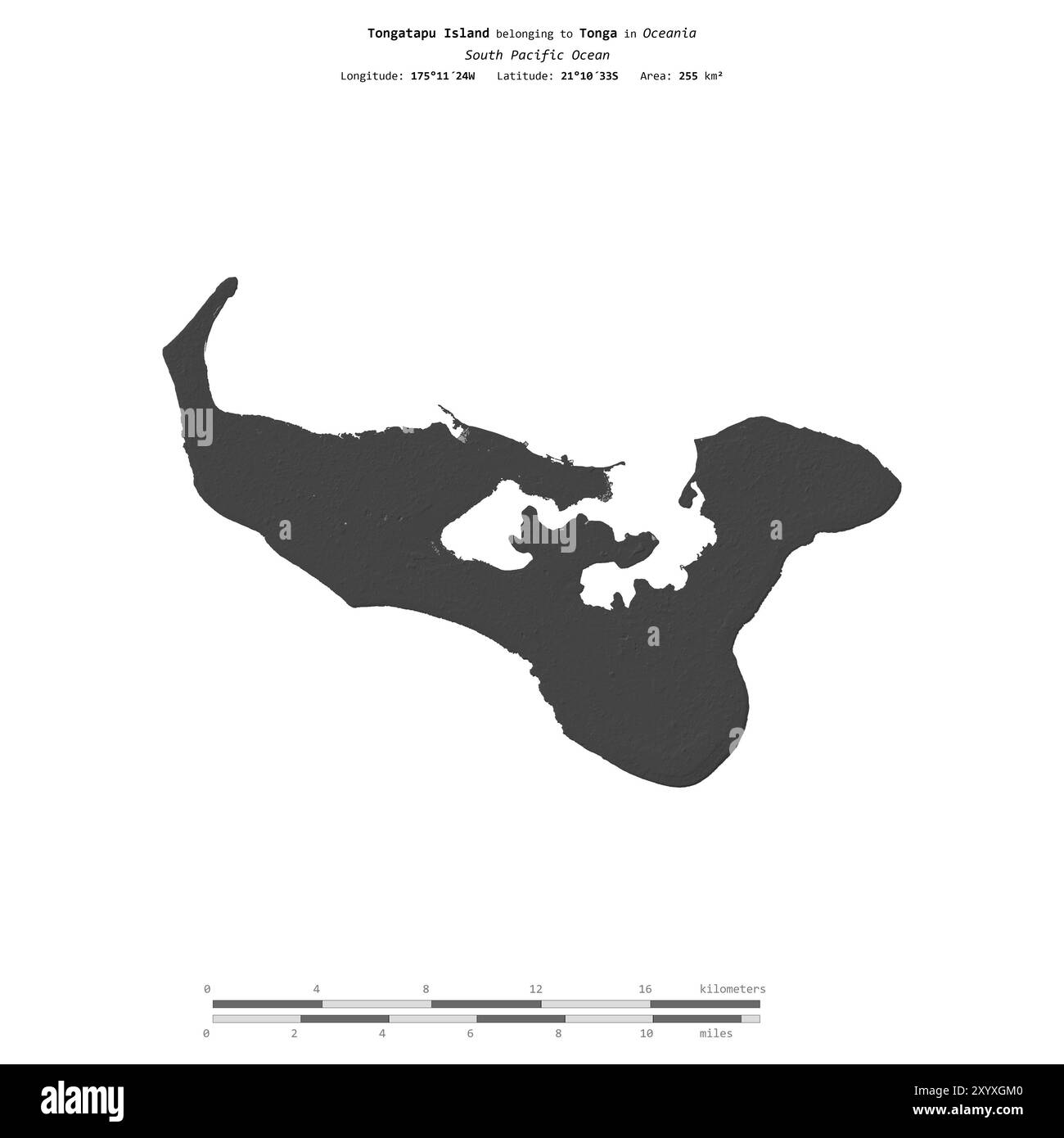 Isola di Tongatapu nell'Oceano Pacifico meridionale, appartenente a Tonga, isolata su una mappa di elevazione a due livelli, con scala di distanza Foto Stock