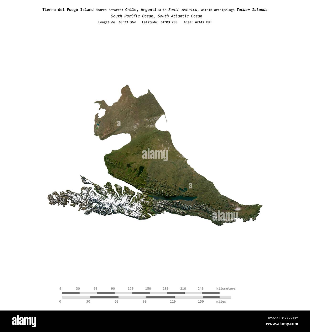 Isola Tierra del Fuego nell'Oceano Pacifico meridionale, condivisa tra: Cile, Argentina, isolata su un'immagine satellitare scattata il 14 maggio 2015, con distan Foto Stock