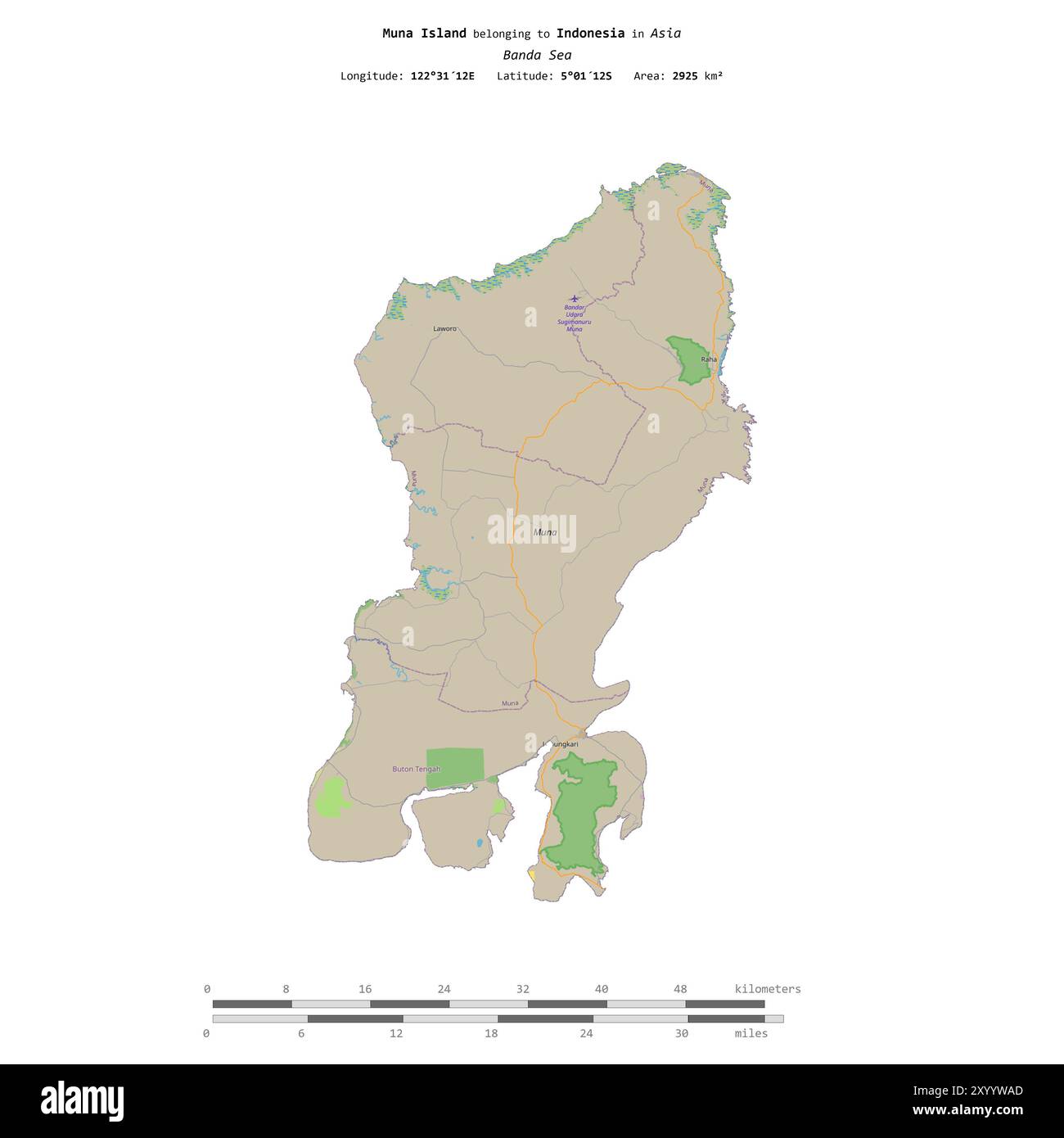 Muna Island nel Mare di banda, appartenente all'Indonesia, isolata su una mappa topografica in stile OSM, con scala di distanza Foto Stock