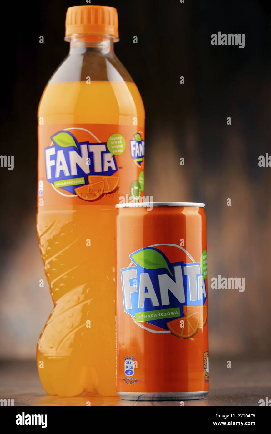 Fanta è un marchio globale di bibite gassate aromatizzate alla frutta creato dalla Coca-Cola Company in Germania nel 1940 Foto Stock