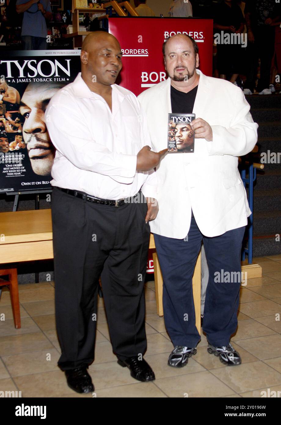 James Toback e Mike Tyson promuove il Blu-ray e DVD "Tyson" tenutasi presso i confini in Hollywood, Stati Uniti d'America il 18 agosto 2009. Foto Stock