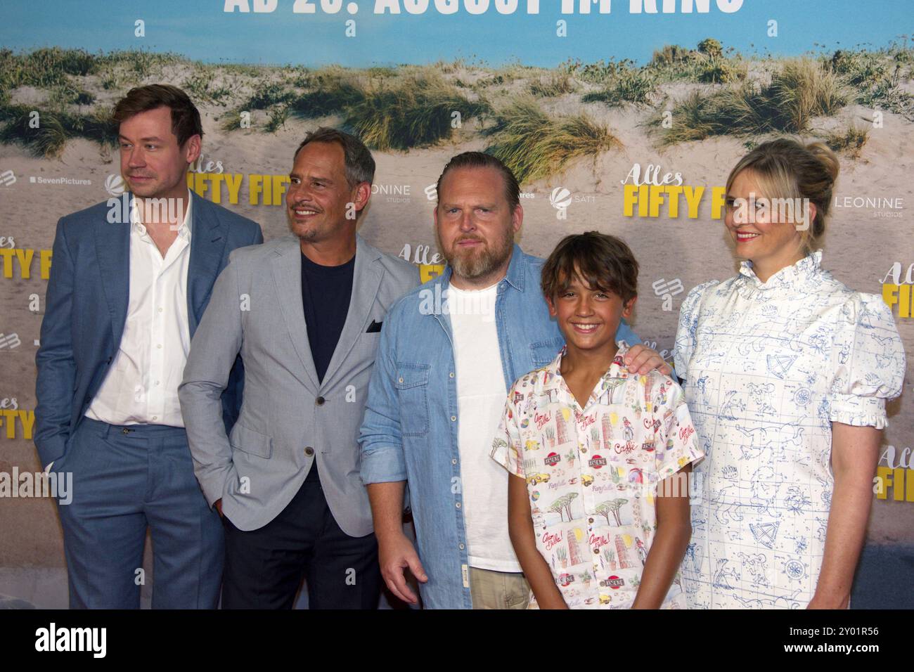 David Kross, Moritz Bleibtreu, Axel Stein, Valentin Thatenhorst, Laura Tonke, ALLES FIFTY FIFTY, Red carpet per la prima, cinema nel Kulturbrau Foto Stock