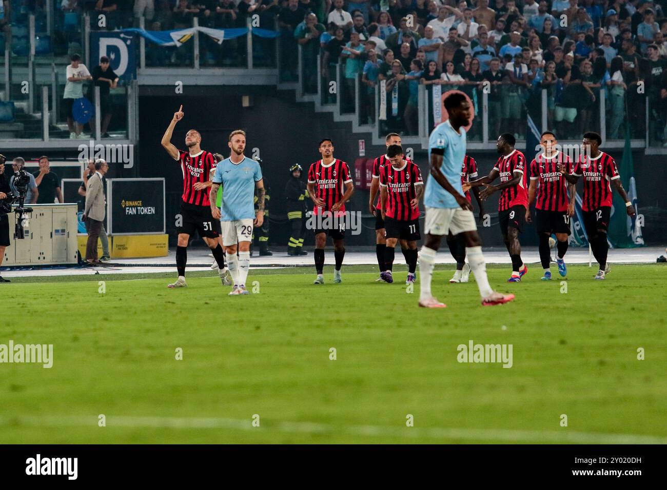 Strahinja Pavlovic dell'AC Milan durante SS Lazio vs AC Milan, partita di calcio italiano di serie A A Roma, Italia, agosto 31 2024 Foto Stock