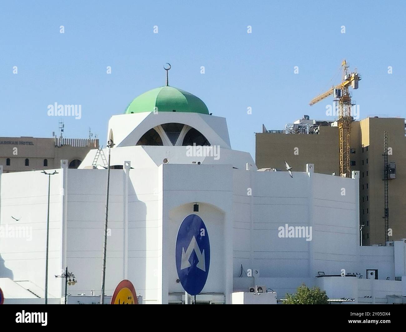 Medina, Arabia Saudita, giugno 27 2024: Moschea Masjid Bilal ibn Rabah, situata a circa 500 metri a sud di Masjid Nabawi, la moschea profeta di Madinah, nome Foto Stock