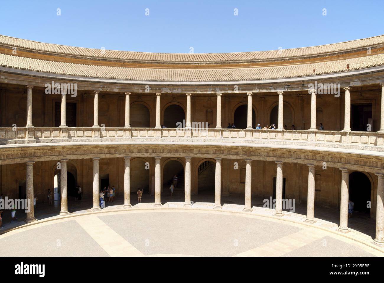 Granada, Spagna, 14 agosto 2011: Palazzo di Carlo V nell'Alhambra di Granada, Spagna. Carlo V, re di Spagna e imperatore del Sacro Romano Impero Foto Stock