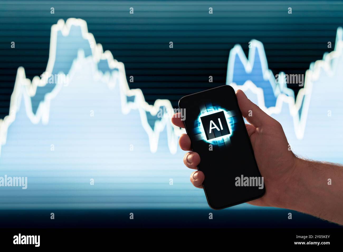 Commercio di azioni AI, mercato cripto o etf su telefono cellulare. Tecnologia robotica nel settore finanziario o forex. Crescita finanziaria e profitto monetario. Foto Stock